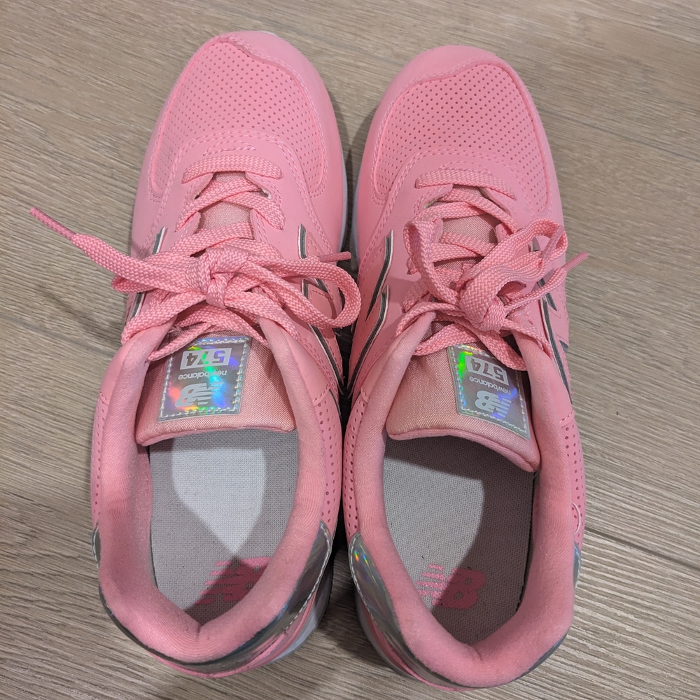 New Balance 574 Pink sneakers